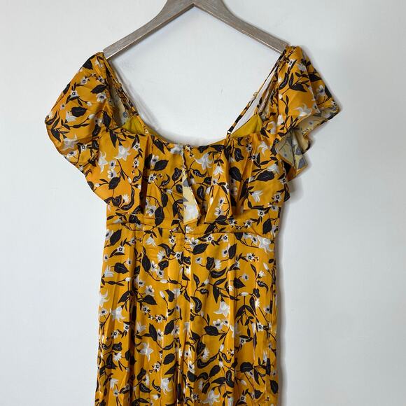 TULAROSA Ashlyn Marigold Floral Satin Off Shoulder Ruffle Jumpsuit Size Small - Picture 10 of 12